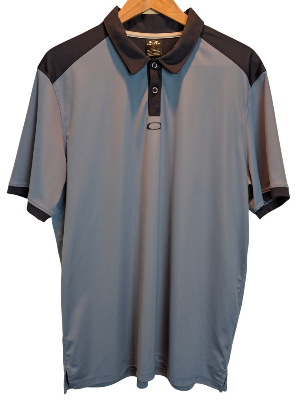 Men's Oakley Polo Shirt, Size XL